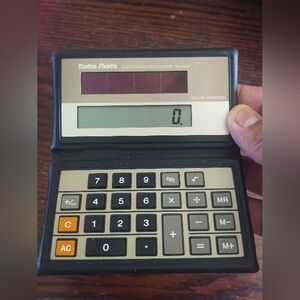 Vintage Radio Shack Calculator EC-409 Calculator (Solar Power) Made In‎ Japan